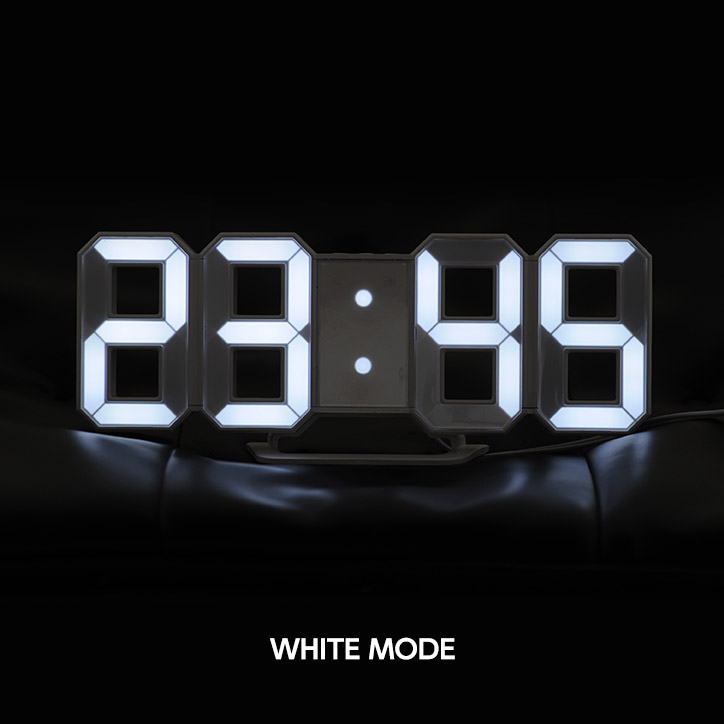 暗闇に数字が浮かび上がる  デジタルLED時計 Tri-clock（トリクロック）の説明4
